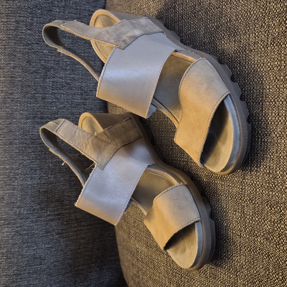 Sorel Women's Taupe and Gray Slingback Wedge Sandals